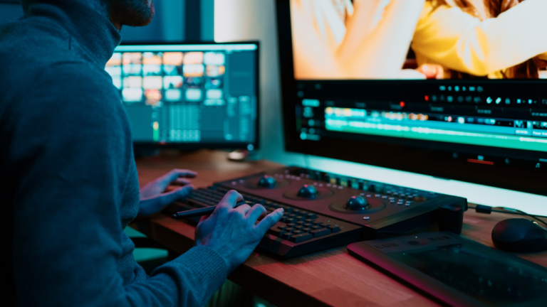 7 Benefits of Hiring a Professional Podcast Editor