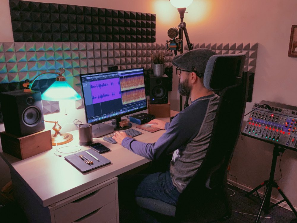Tools for Creating Podcast Intros and Outros like Audio Editing Software